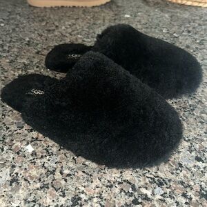 UGG Shearling Slipper, size 8 Women’s - Great Condition!
